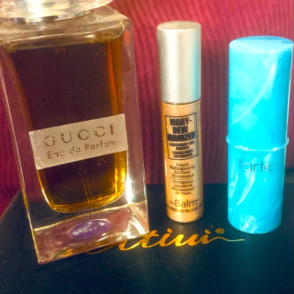 Vintage Gucci "EauDeParfum," SMELLS AMAZING!